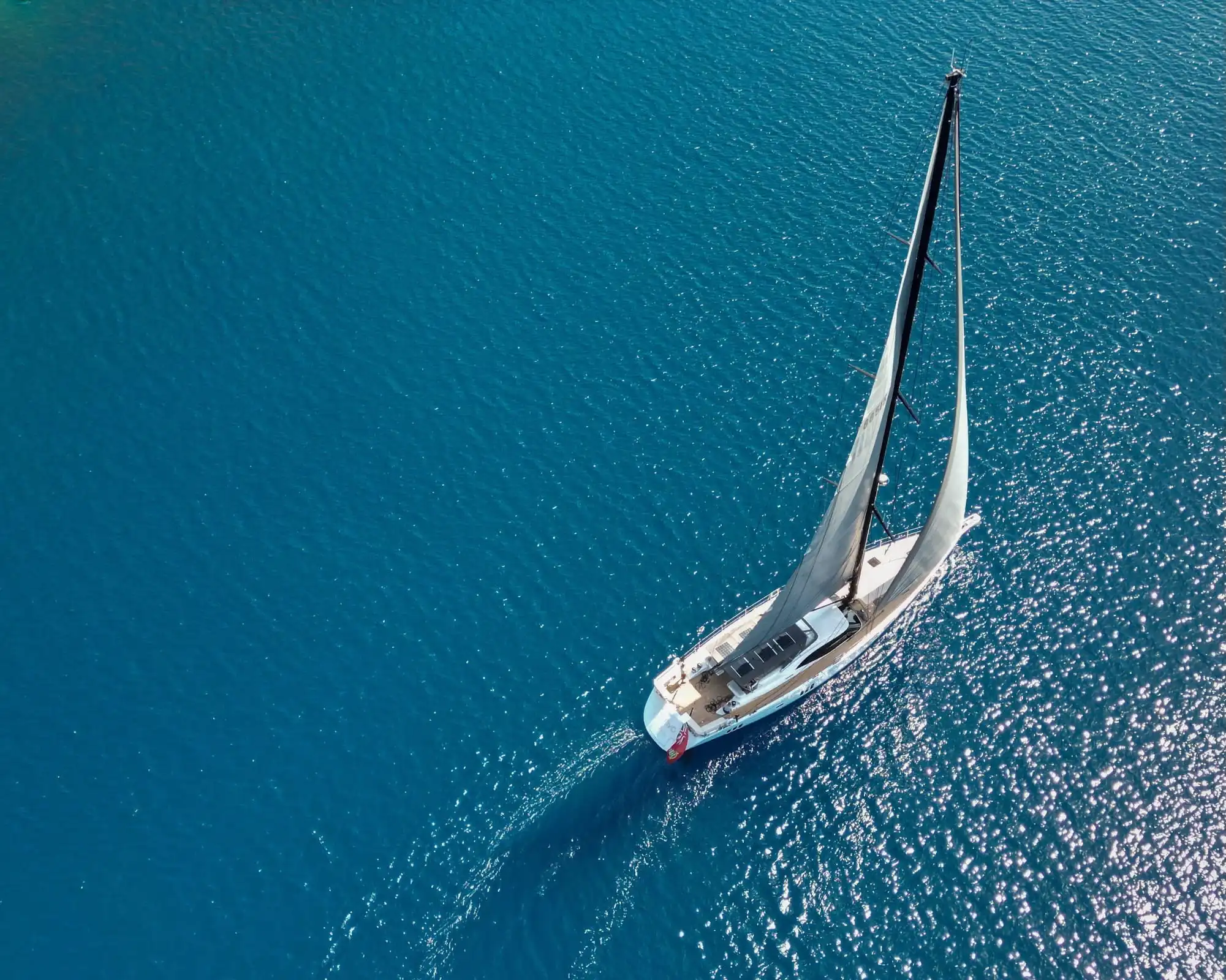 CruisePilot sailing hero background